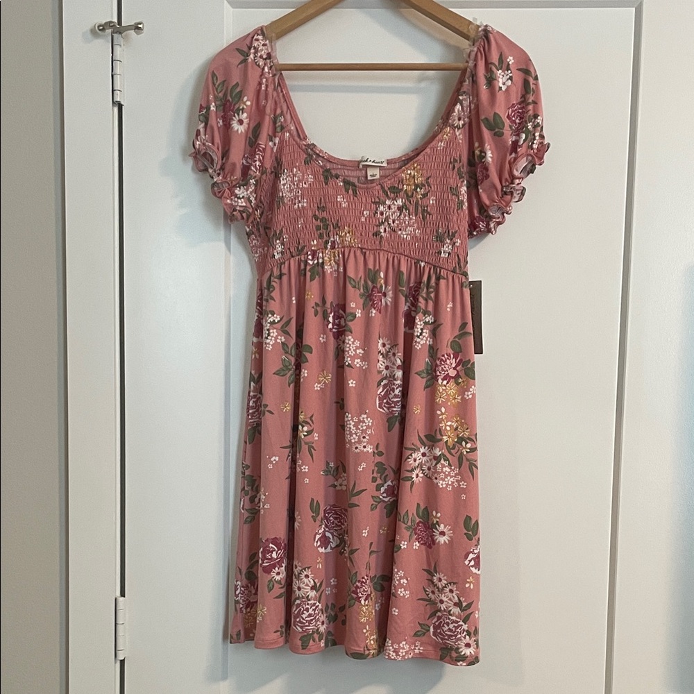 3/$25🛍️ Derek Heart Pink Floral Short Sleeve Smocked Bodice Dress *(see pic)